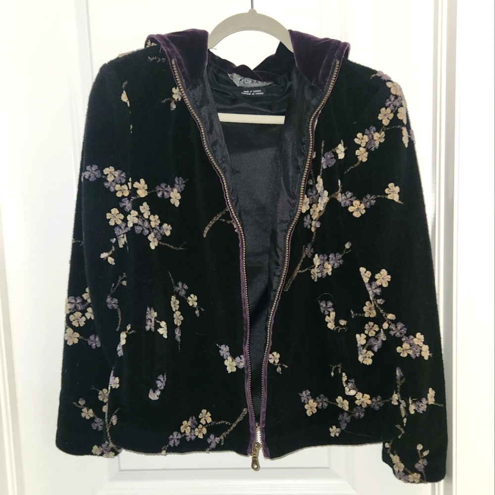 Tsunami cherry blossom fleece jacket with velvet hood medium
